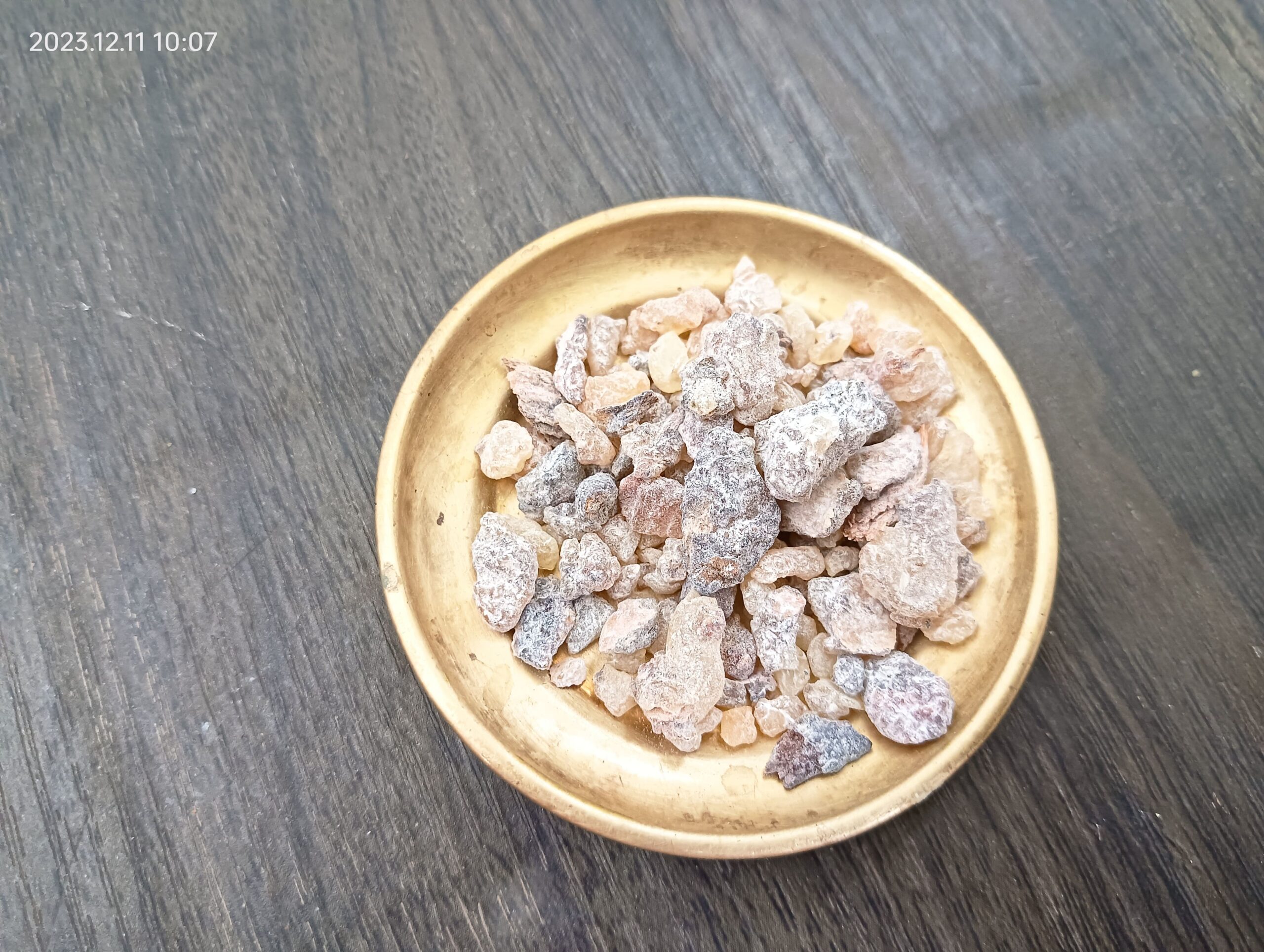 Kungilyum குங்கிலியம் to remove negative energy